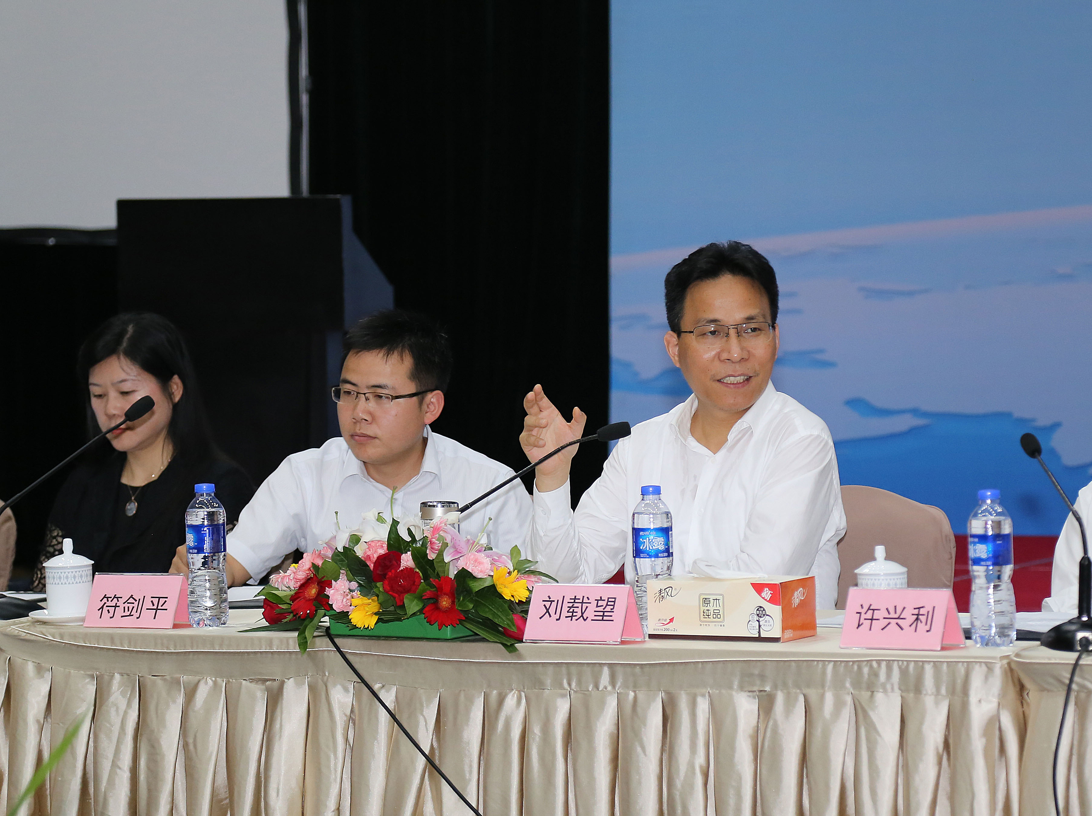 青春如诗 圆梦银娱优越会——银娱优越会集团2017年校招生始业培训在京顺遂举行